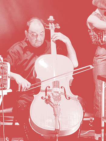 Disensemble's Josh Ronsen on cello